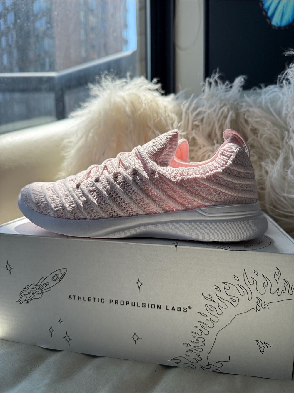 NIB, Ret $119, APL Pink TechLoom Wave Youth Sneakers (Size 3/EUR 34.5)